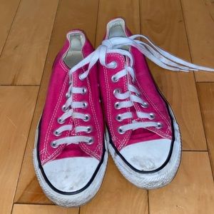 Pink converse